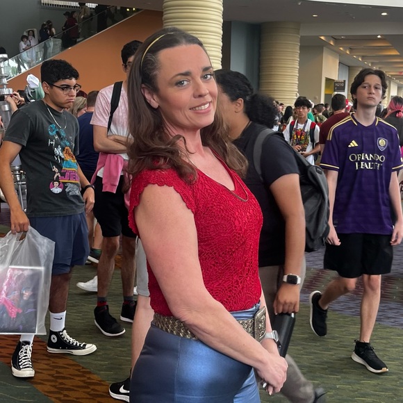 Meet your Posher, Erin - Picture 13 of 13